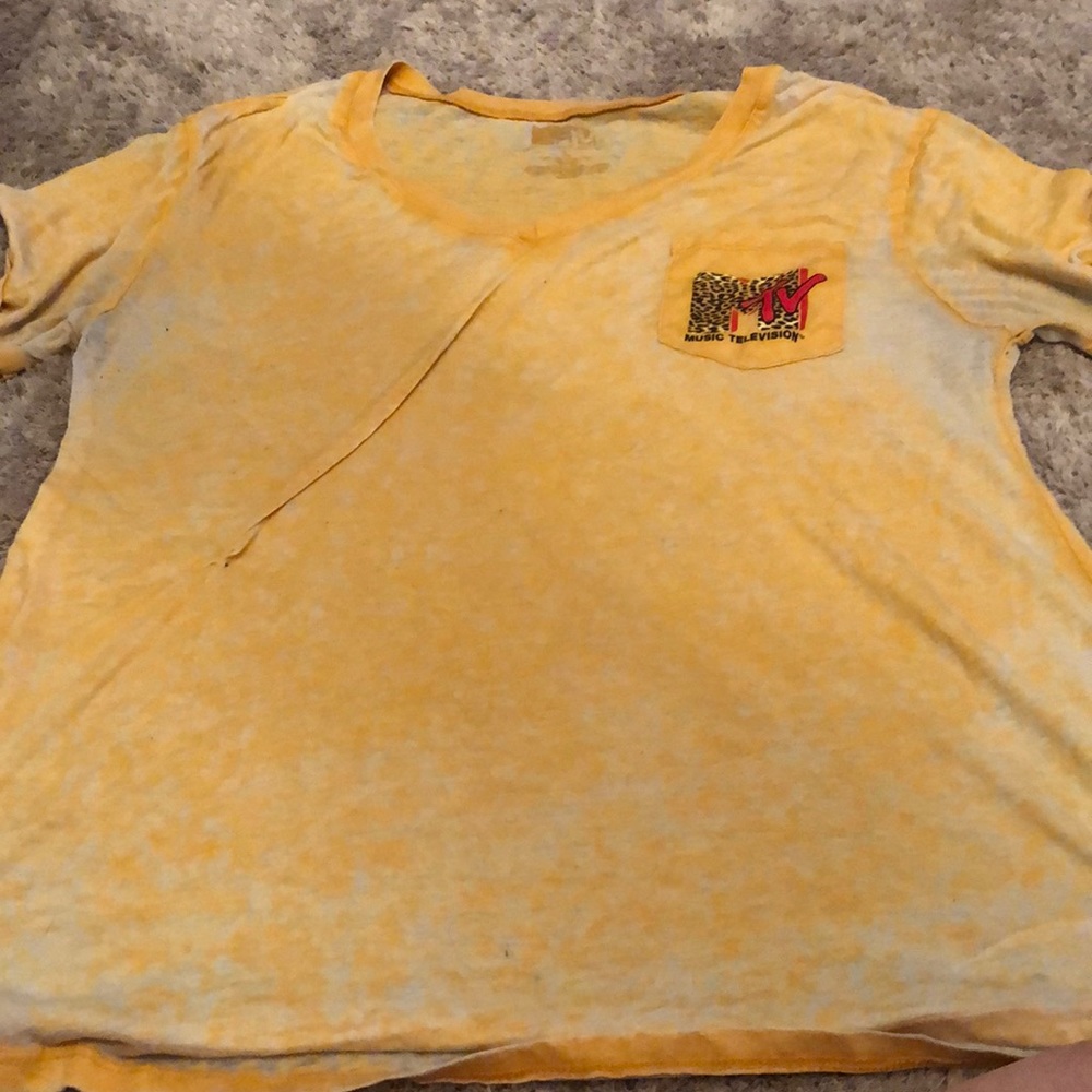 MTV t-shirt